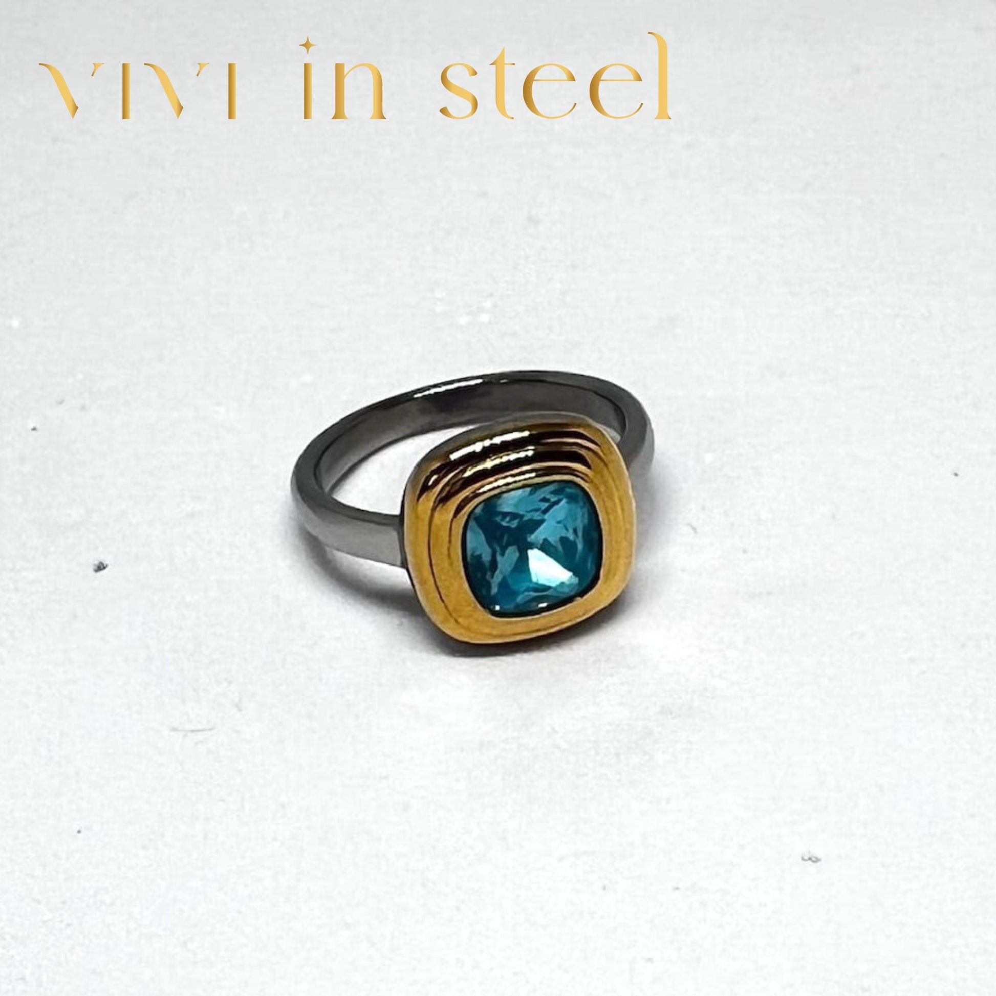 Anello in acciaio e pietra da donna